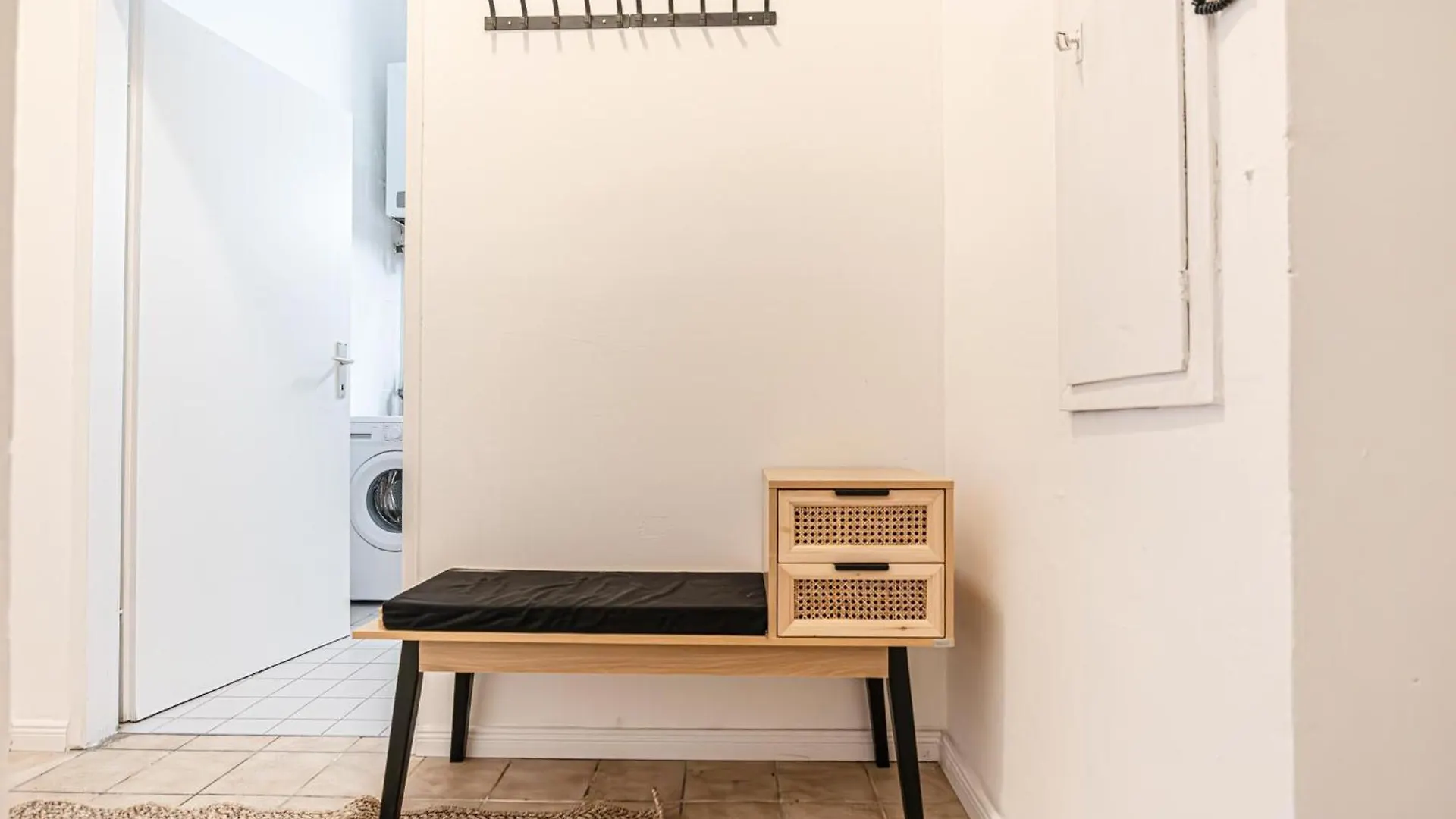 Apartment Metropolitan Charm Stylish 2Br & 1Lr Apt In Vienna'S Core Austria