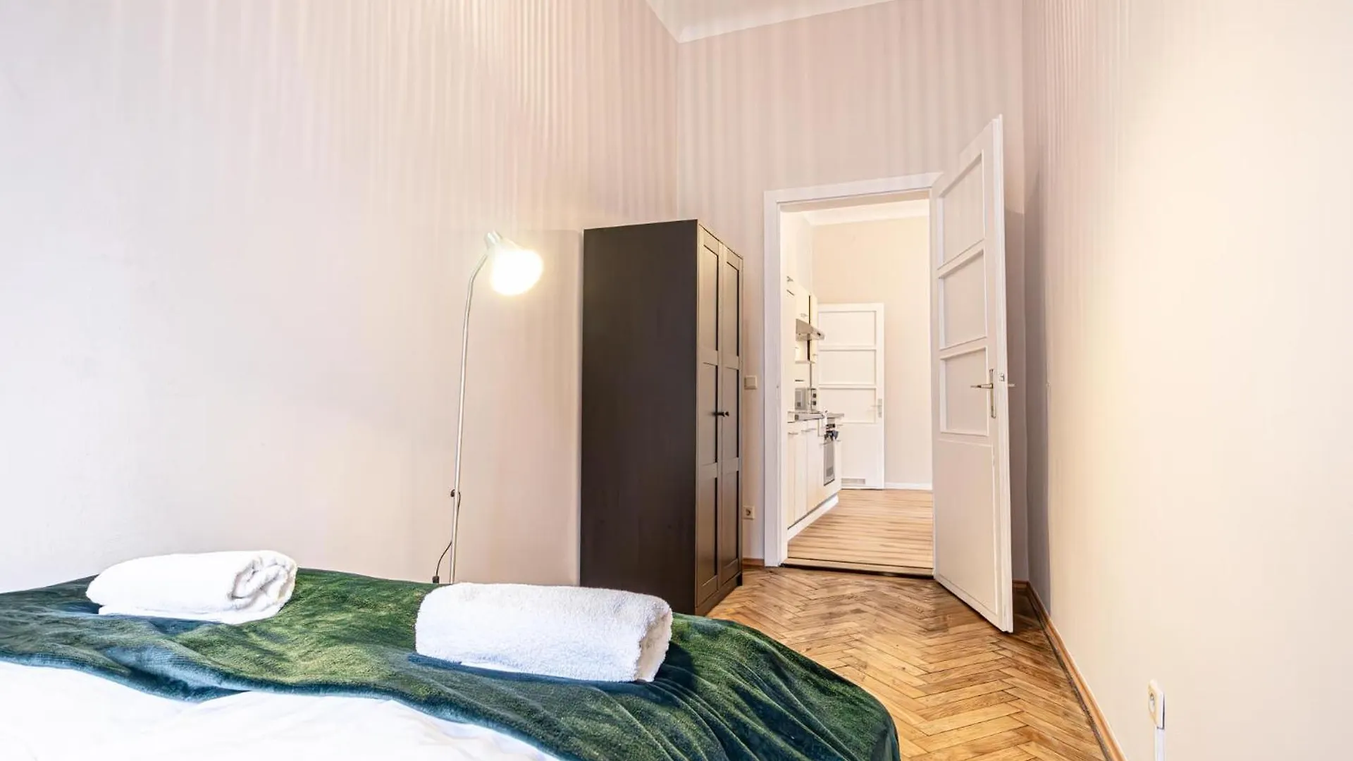 Apartment Metropolitan Charm Stylish 2Br & 1Lr Apt In Vienna'S Core