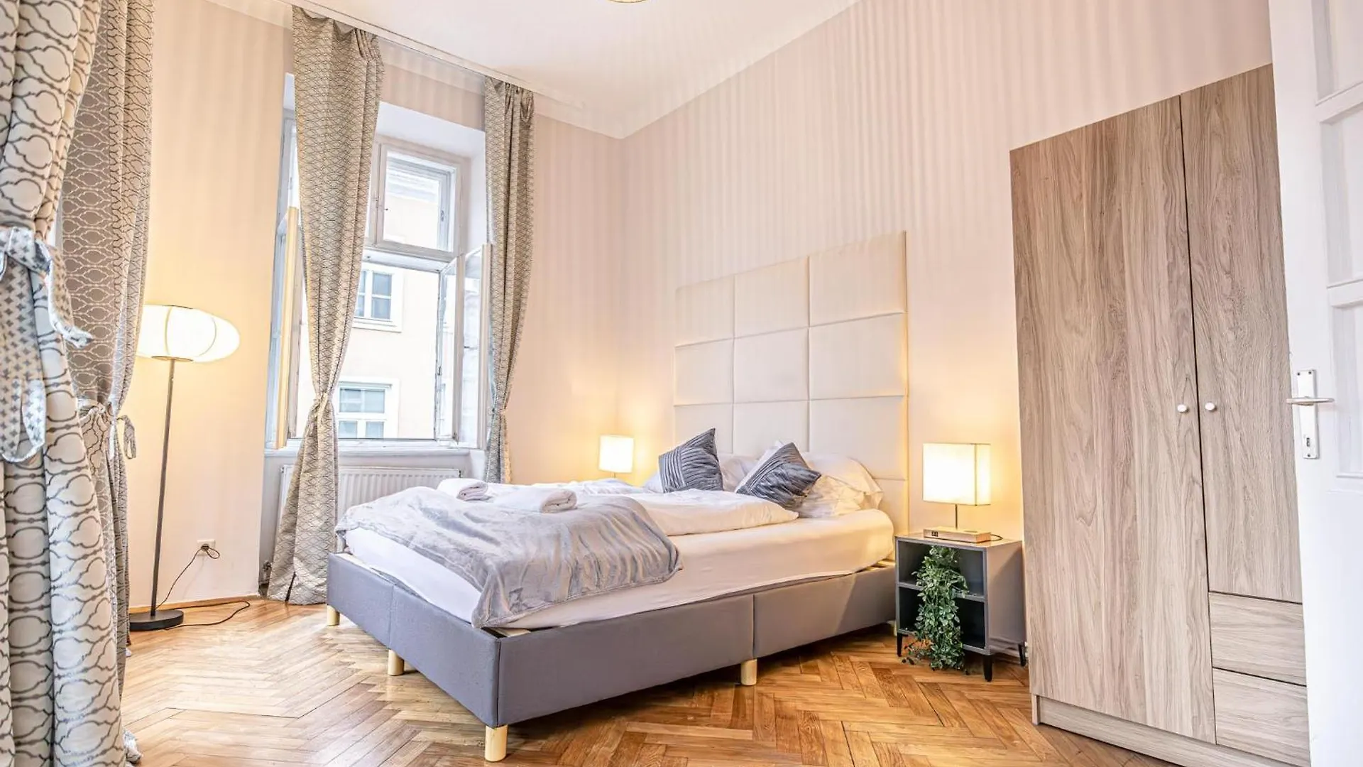 Metropolitan Charm Stylish 2Br & 1Lr Apt In Vienna'S Core