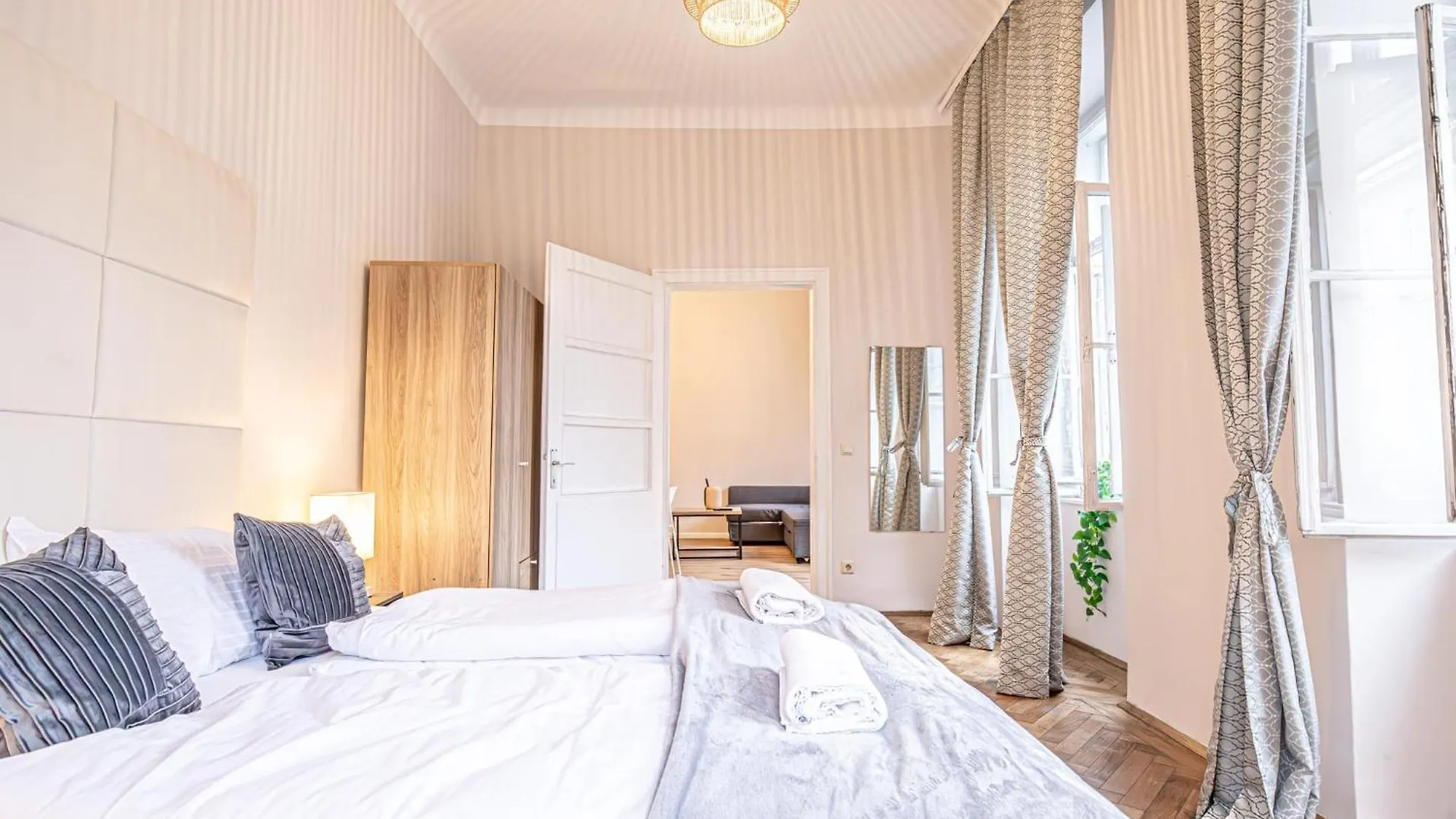 Metropolitan Charm Stylish 2Br & 1Lr Apt In Vienna'S Core Austria