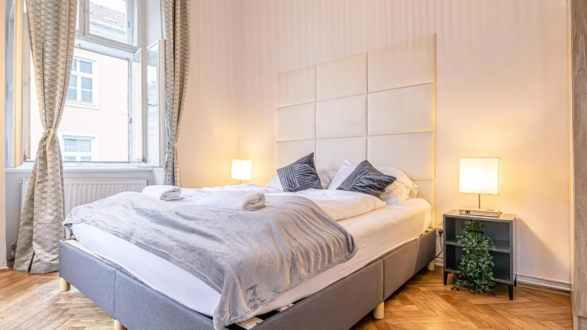 Metropolitan Charm Stylish 2Br & 1Lr Apt In Vienna'S Core 0*, Vienna Austria
