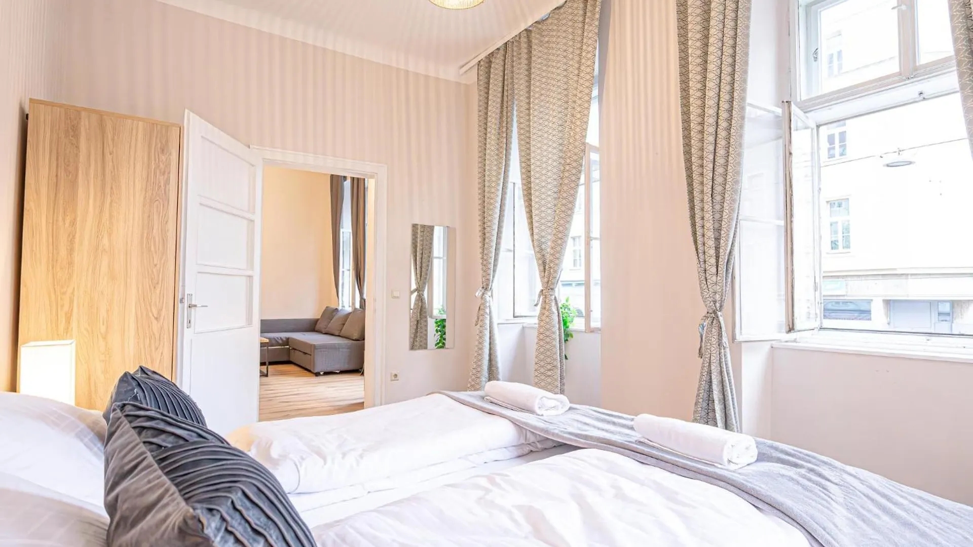 Metropolitan Charm Stylish 2Br & 1Lr Apt In Vienna'S Core