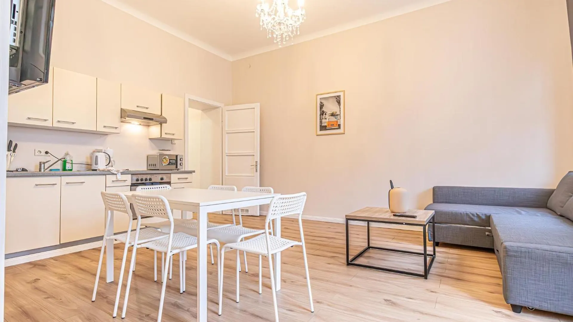 Metropolitan Charm Stylish 2Br & 1Lr Apt In Vienna'S Core 0*, Vienna
