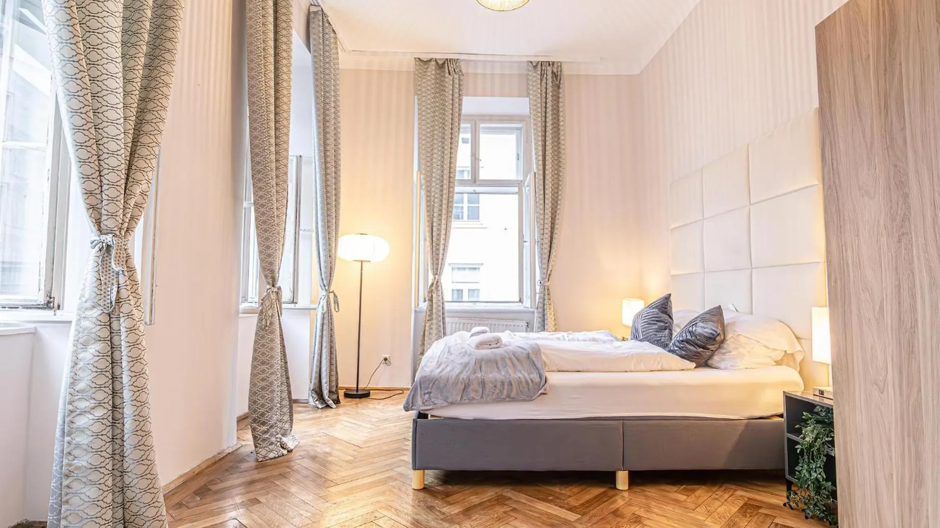 Metropolitan Charm Stylish 2Br & 1Lr Apt In Vienna'S Core Apartment