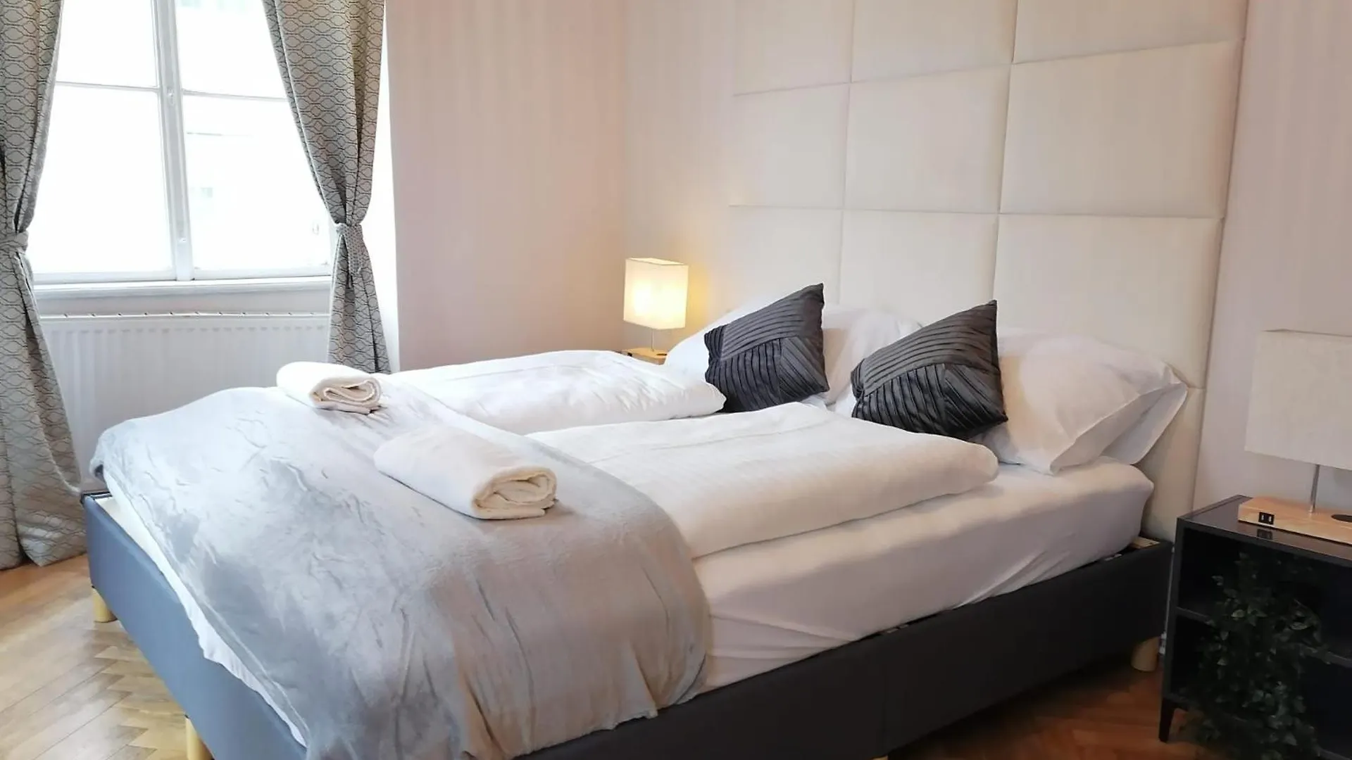 Apartment Metropolitan Charm Stylish 2Br & 1Lr Apt In Vienna'S Core